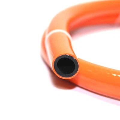 Tuyau en caoutchouc vers LGP